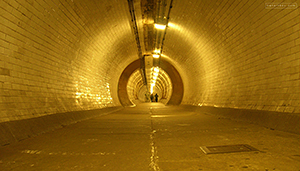 greenwich foot tunnel : greenwich : london